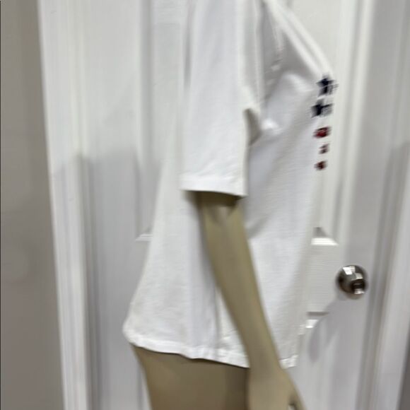 Chico's White Red Graphic Short Sleeve Tee - Picture 2 of 3